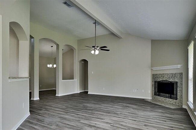3318 Noble Hollow Dr in Sugar Land, TX - Building Photo - Building Photo