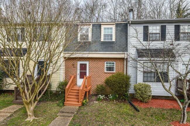 property at 1628 Angel Ct