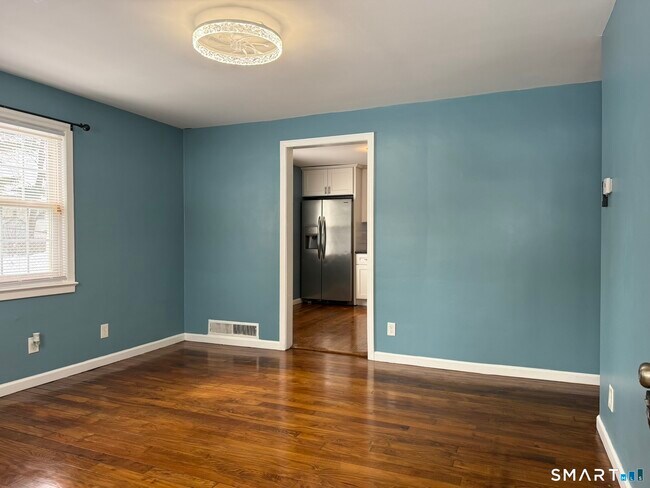 22 Higbie Dr in East Hartford, CT - Building Photo - Building Photo