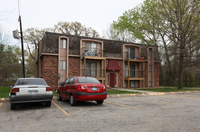 Tiblow Village in Bonner Springs, KS - Building Photo - Building Photo