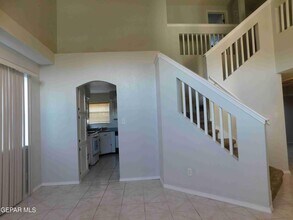 5025 Ballinger Dr in El Paso, TX - Foto de edificio - Building Photo