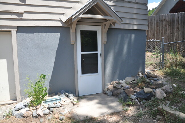 property at 746 E 8th St