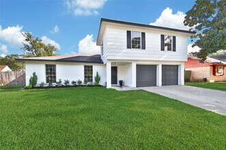 12826 Rolling Valley Dr in Cypress, TX - Building Photo - Building Photo