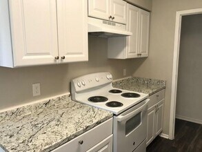 514 McQueary St in Arlington, TX - Building Photo - Building Photo