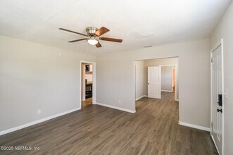 5746 Techwood Dr in Jacksonville, FL - Building Photo - Building Photo