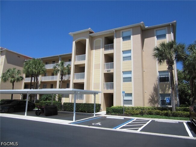 8331 Whiskey Preserve Cir in Ft. Myers, FL - Foto de edificio - Building Photo
