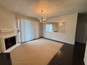 2811 W Ave K 12 in Lancaster, CA - Building Photo - Building Photo