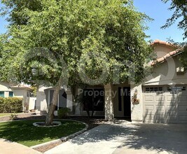 605 S Monterey St in Gilbert, AZ - Building Photo - Building Photo
