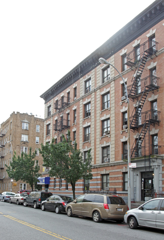 211 Wadsworth Ave in New York, NY - Foto de edificio - Building Photo