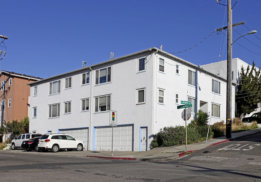 3507 Brighton Ave in Oakland, CA - Foto de edificio