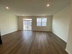 4515 Chelsea Mnr Cir in Aurora, IL - Building Photo - Building Photo