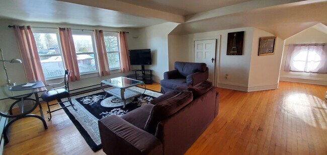 144 Elm St, Unit 2 photo'