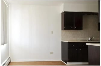 3060 Kathe Ln in Waukegan, IL - Building Photo - Building Photo