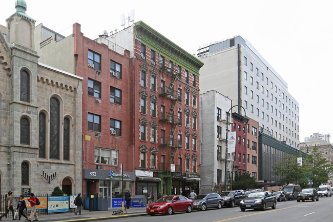 328-330 E 14th St in New York, NY - Foto de edificio - Building Photo