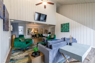 Moss Landing in San Antonio, TX - Building Photo