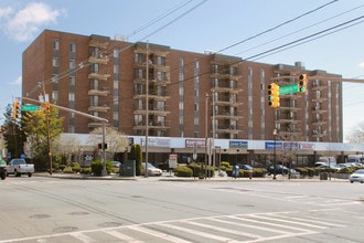 Linden Tower Condominiums in Linden, NJ - Foto de edificio - Building Photo