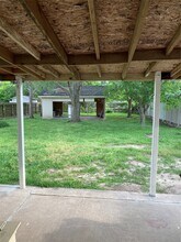 8012 Folkstone Ln in Houston, TX - Building Photo - Building Photo