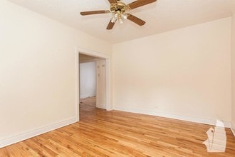 3823 N Fremont St, Unit 3827.5-E3 in Chicago, IL - Foto de edificio - Building Photo