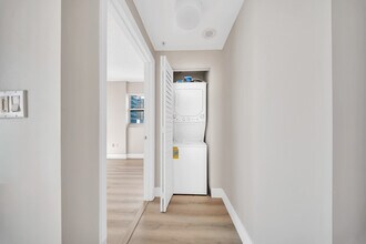 185 SE 14th Ter, Unit 2008 in Miami, FL - Building Photo - Building Photo