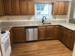 2416 Creekmore Ct in Virginia Beach, VA - Building Photo - Building Photo