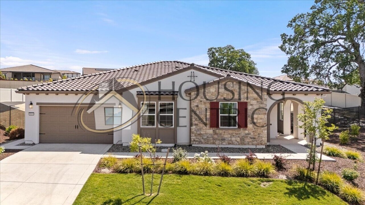 5101 Savona Dr in El Dorado Hills, CA - Building Photo
