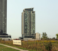 Pinnacle Grand Park 1 in Mississauga, ON - Building Photo - Building Photo