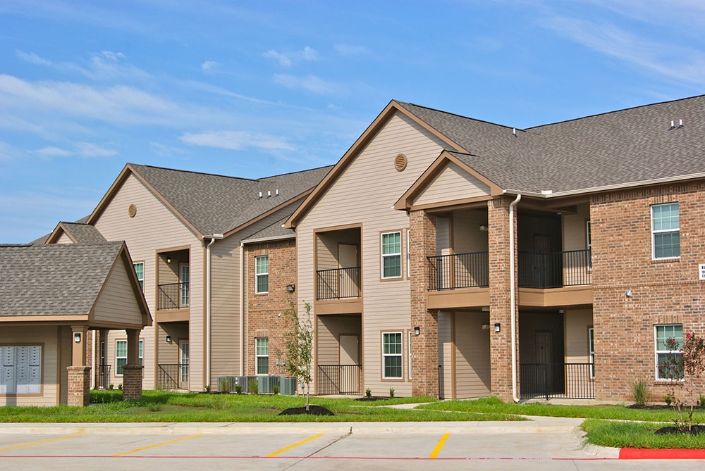 James Zay Roberts in Orange, TX - Building Photo