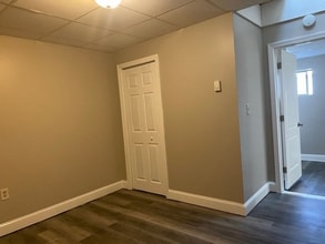 99 Mammoth Rd, Unit 1 in Lowell, MA - Building Photo - Building Photo