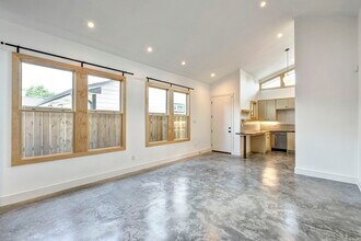 907 Kern St in Houston, TX - Building Photo - Building Photo