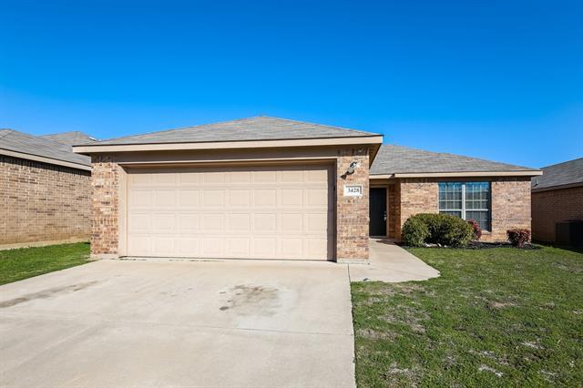 3428 Heatherbend St in Fort Worth, TX - Building Photo