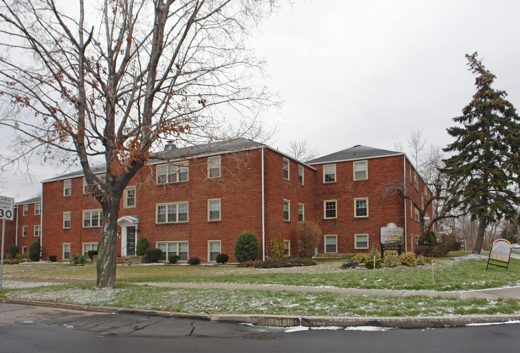 Bernhardt Heights in Buffalo, NY - Building Photo