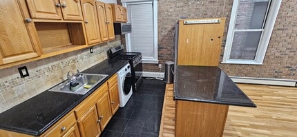 4110 Park Ave in Weehawken, NJ - Foto de edificio - Building Photo