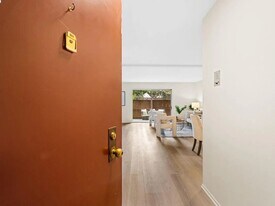 1327 Webster St, Unit B101 in Alameda, CA - Building Photo