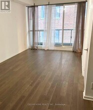 70 Temperance St in Toronto, ON - Building Photo - Building Photo