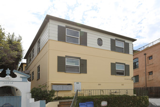 Strathmore Apartments in Los Angeles, CA - Building Photo - Building Photo