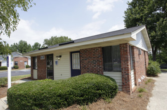 Stonegate Apartments in Clover, SC - Building Photo - Building Photo