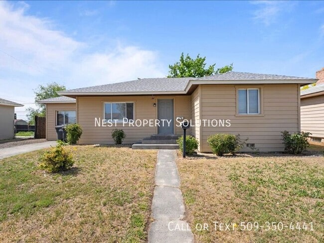 property at 810 S Fairbanks Dr