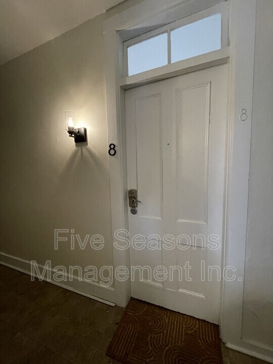 19 Grant St in Burlington, VT - Building Photo