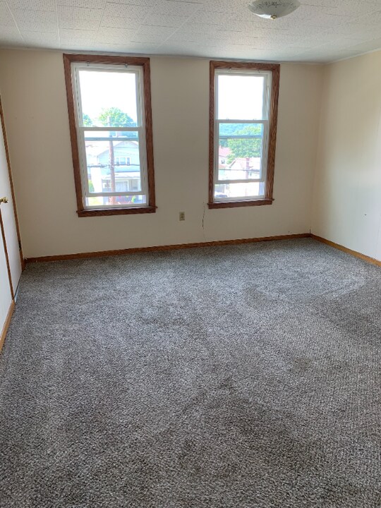 701 Central Ave-Unit -2 in Oil City, PA - Building Photo