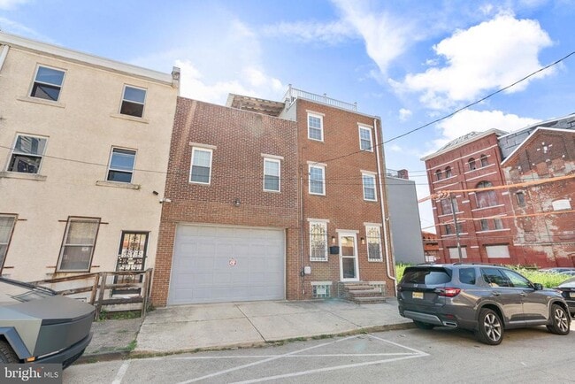 property at 1609 N Lawrence St