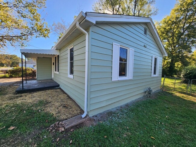 2126 W Lynn St in Springfield, MO - Building Photo - Building Photo