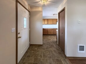 882 Smith St in Harrisburg, OR - Building Photo - Building Photo