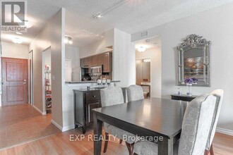 8-PH208 Lee Centre Dr in Toronto, ON - Building Photo - Building Photo