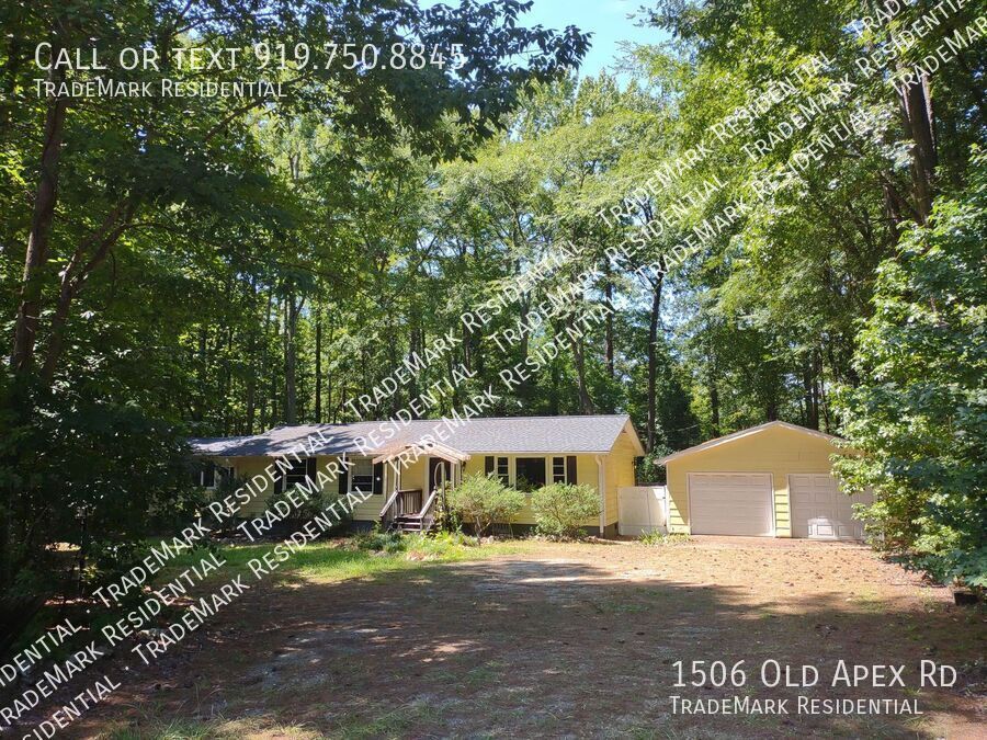 1506 Old Apex Rd in Cary, NC - Building Photo
