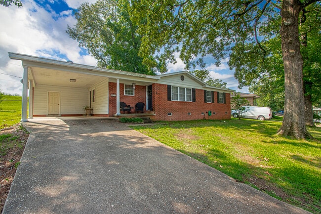 523 Woodland in Benton, AR - Foto de edificio - Building Photo