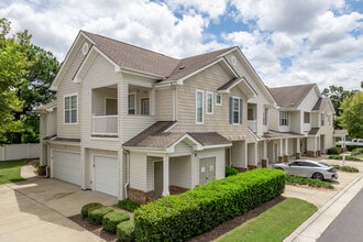 Avondale in Virginia Beach, VA - Building Photo - Building Photo