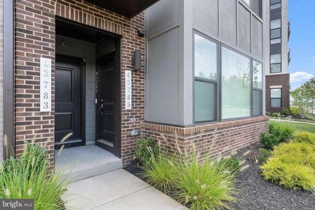 43785 Transit Sq in Ashburn, VA - Building Photo - Building Photo