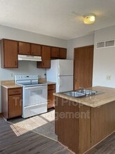 8704 NW 82 Terrace in Kansas City, MO - Building Photo - Building Photo