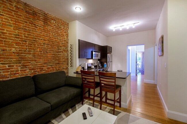 237 Northampton St, Unit 1 in Boston, MA - Building Photo - Building Photo