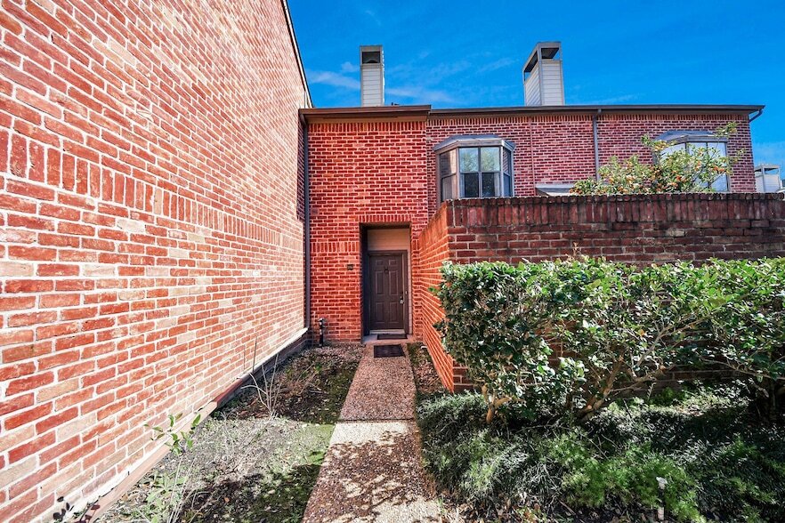 7447 Cambridge St, Unit 106 in Houston, TX - Building Photo